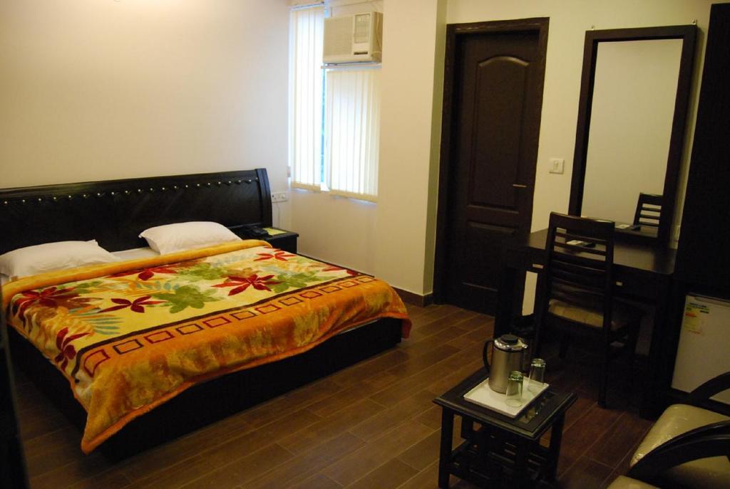 New Walnut Castle Hotel 3*