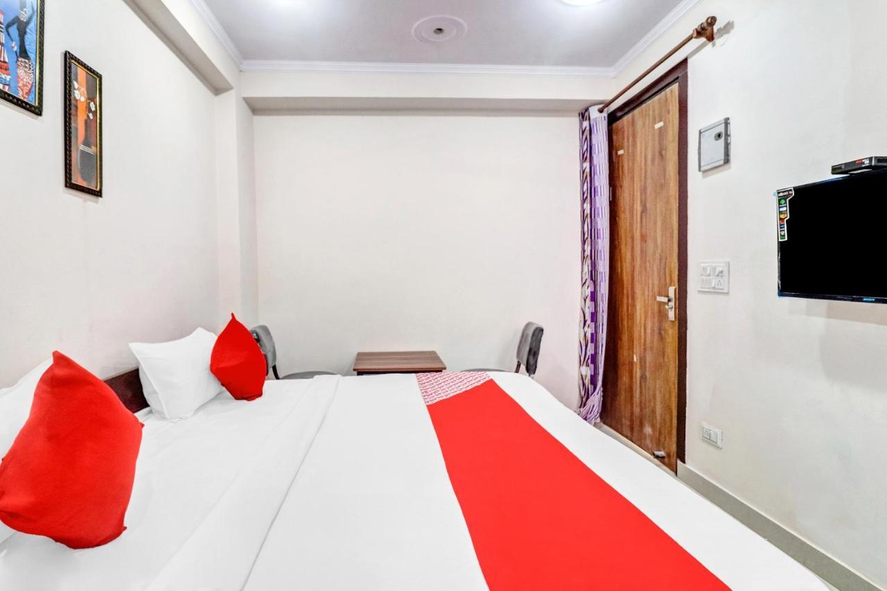 Hotel Oyo 82107 Vivaan Residency 3*