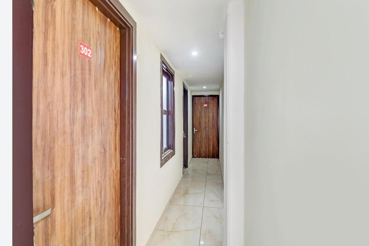 Oyo 82107 Vivaan Residency
