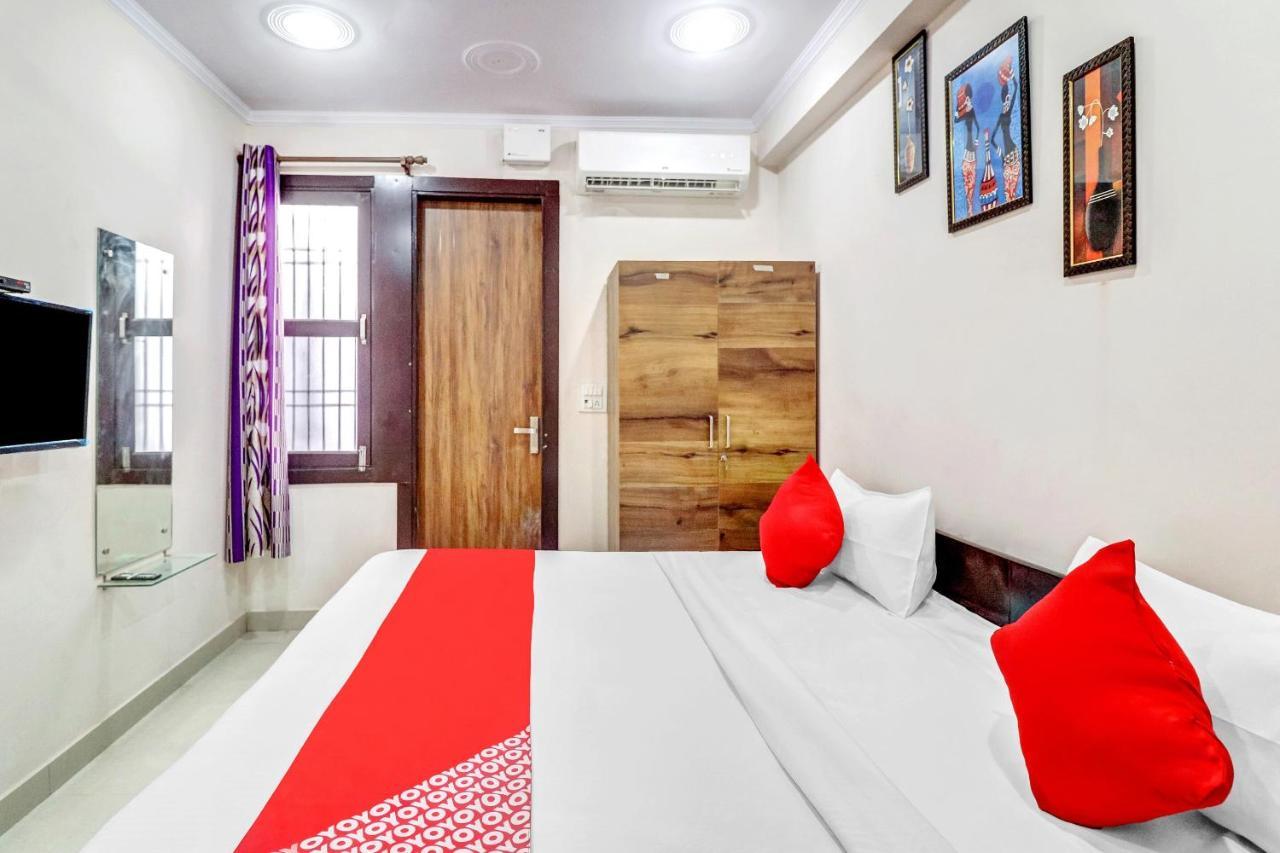 Oyo 82107 Vivaan Residency Hotel New Delhi