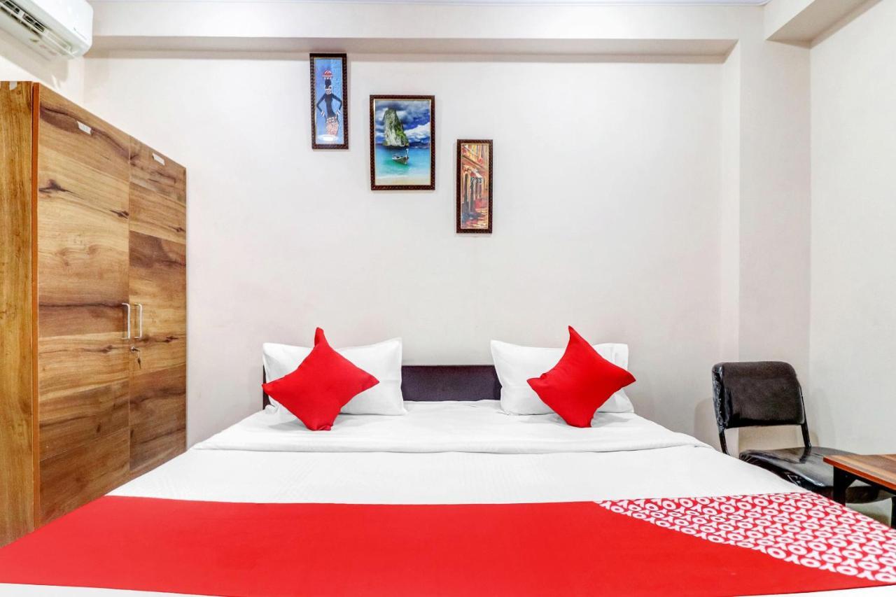 Oyo 82107 Vivaan Residency Hotel 3*