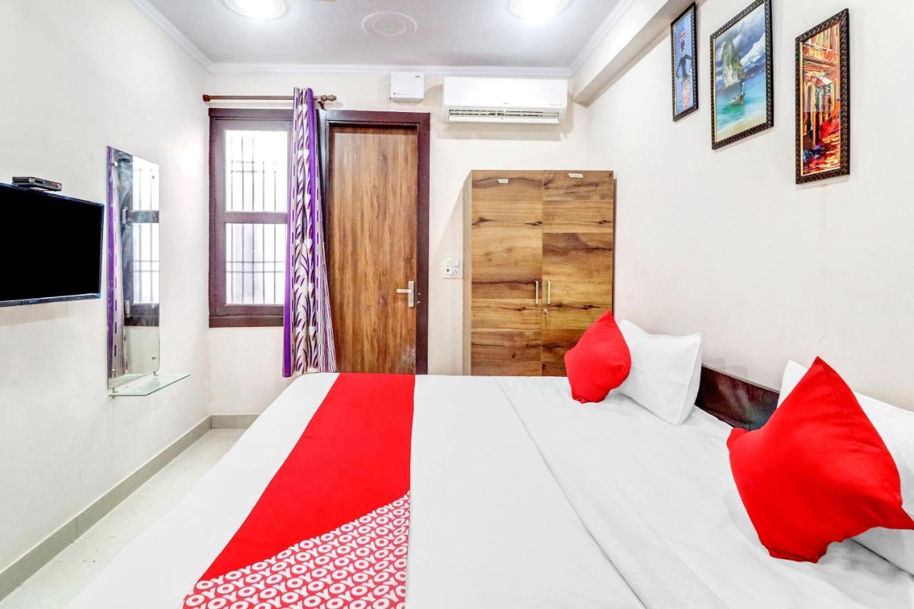 Hotel Oyo 82107 Vivaan Residency New Delhi