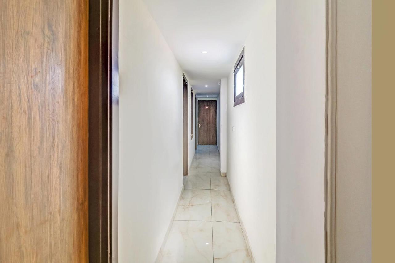 Oyo 82107 Vivaan Residency Hotel New Delhi