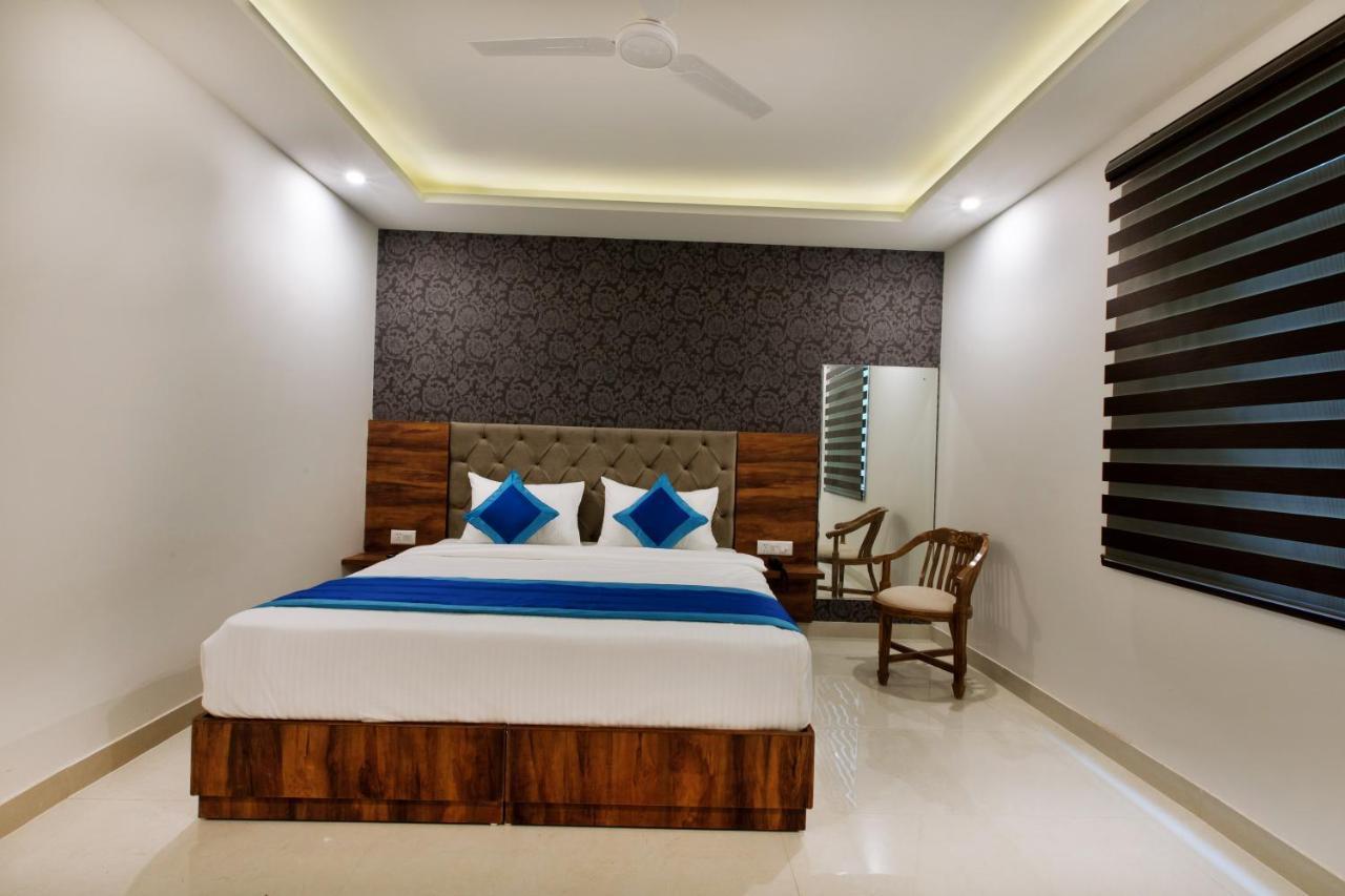 Hotel View New Delhi