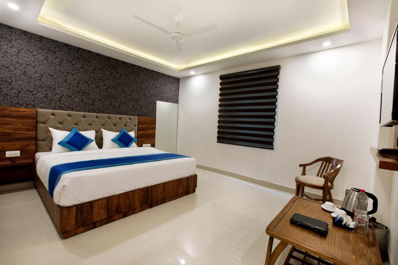 Hotel View New Delhi