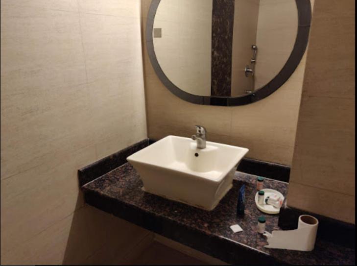 Hotel Shimla Heritage- Near B L K Hospital 3*