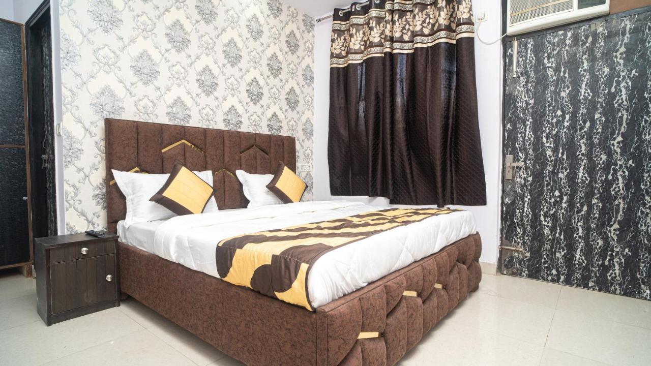Hotel Hotel Gs International Couple Friendly At Delhi University