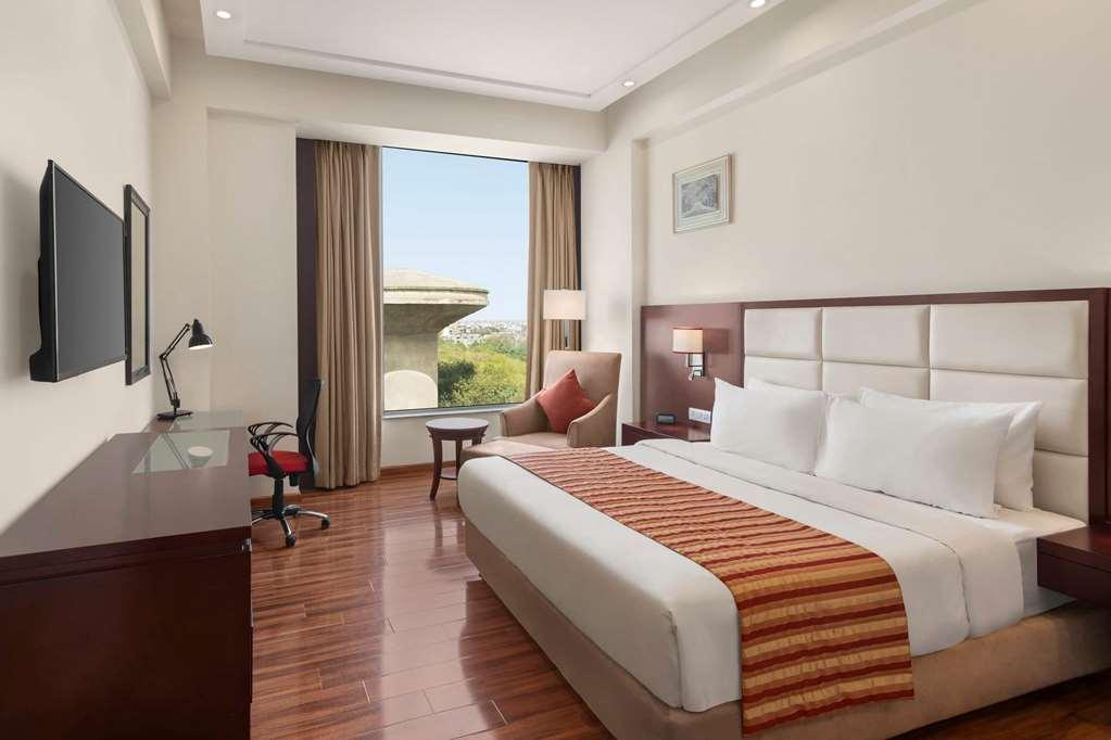 Hotel Ramada By Wyndham New Pitampura Delhi (National Capital Territory of India)