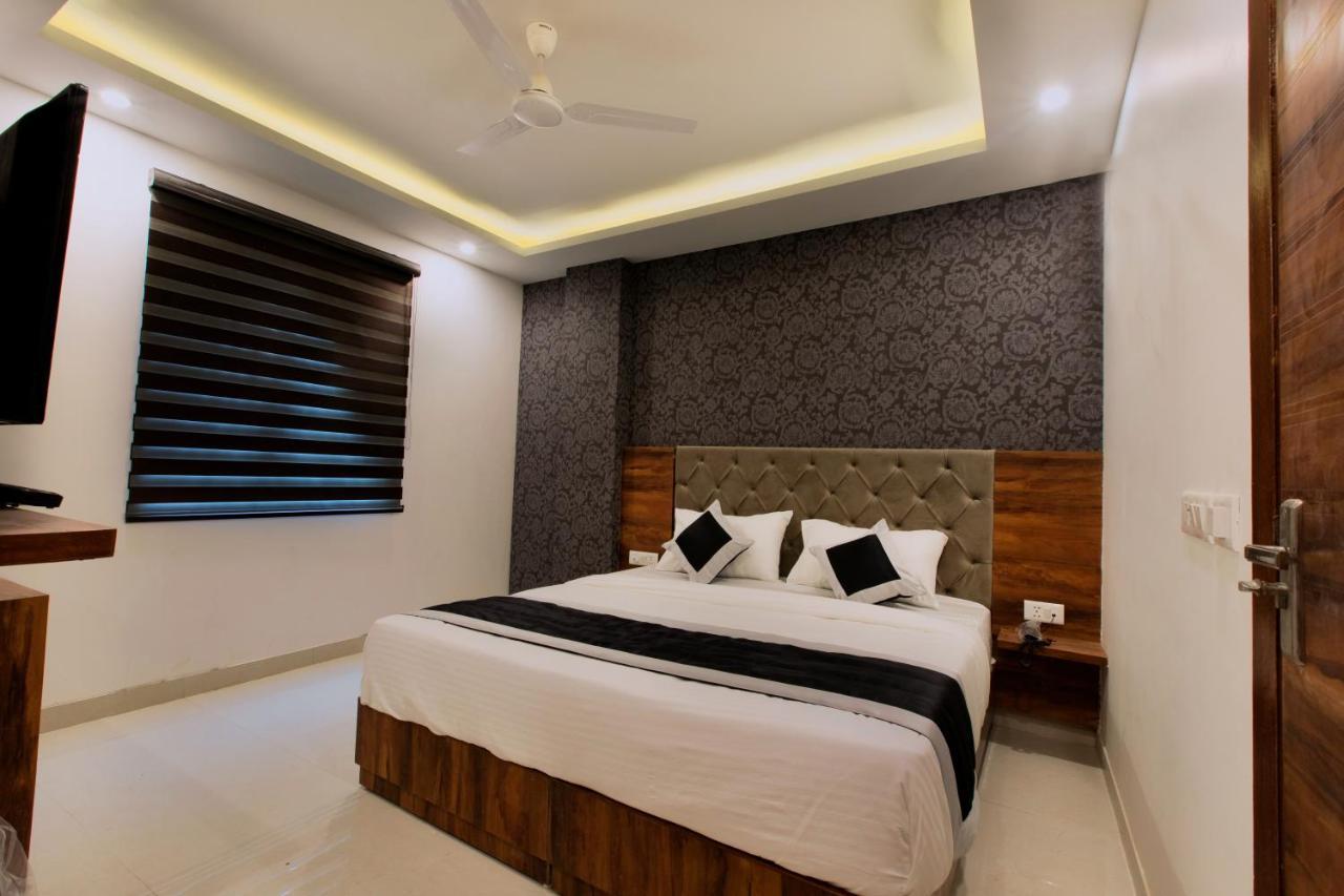Hotel White & Blue Hotel New Delhi