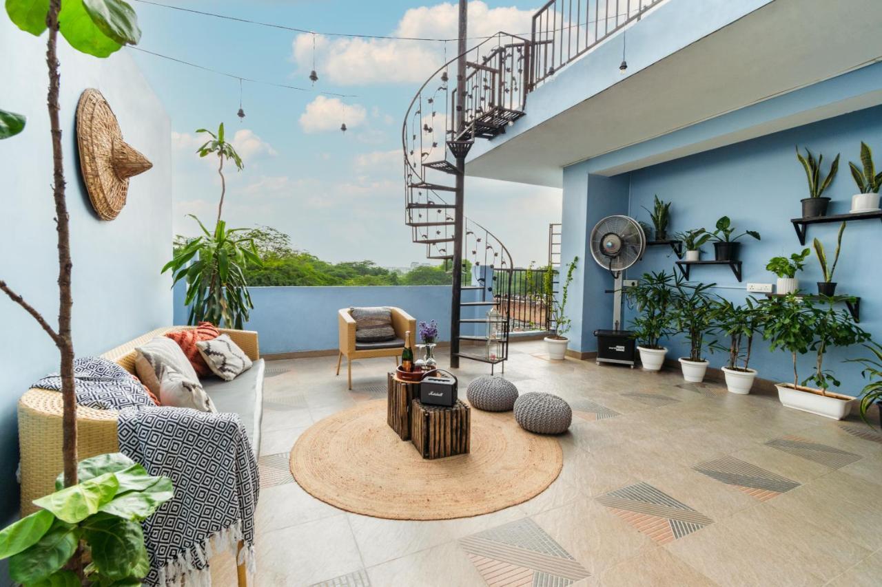 Minimalist Poshtel & New Delhi