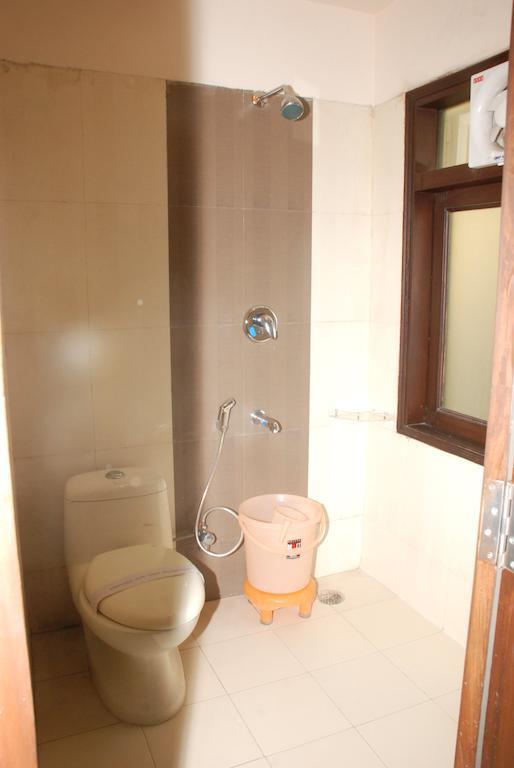 Airport Daya Capitol Hotel 4*