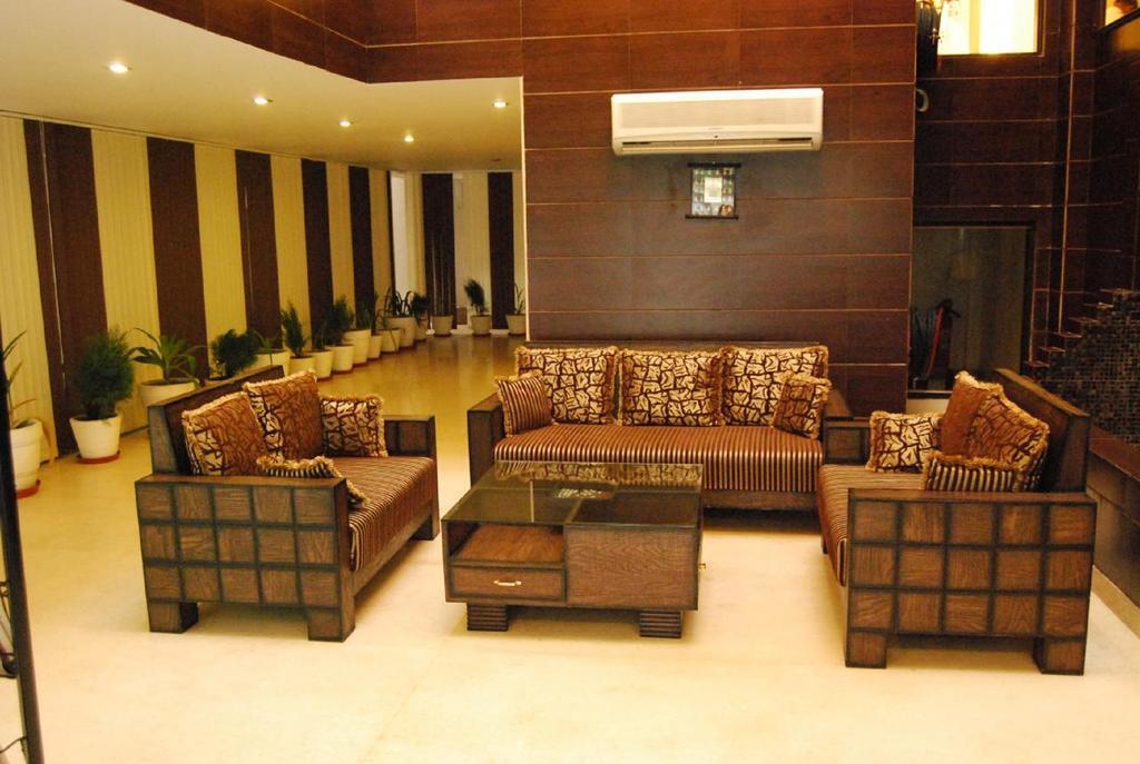 New Walnut Castle