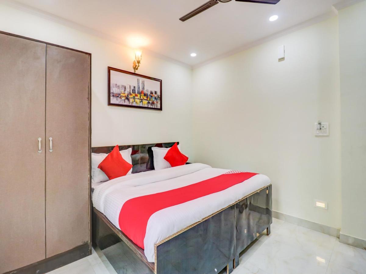 Hotel Oyo 77353 Tom & Jerry New Delhi