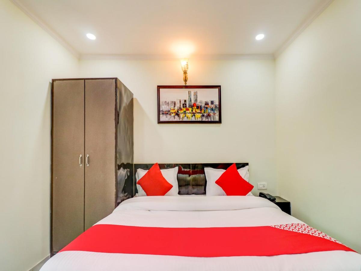Oyo 77353 Tom & Jerry Hotel