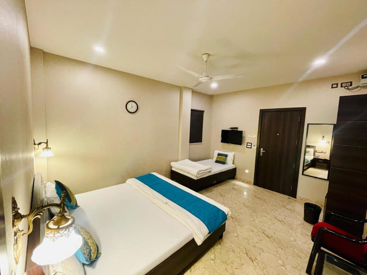 Aiwan-e-shahi 3*