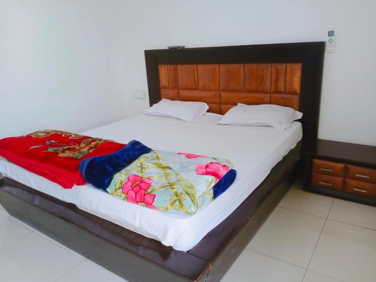 Hostel Ac New Delhi
