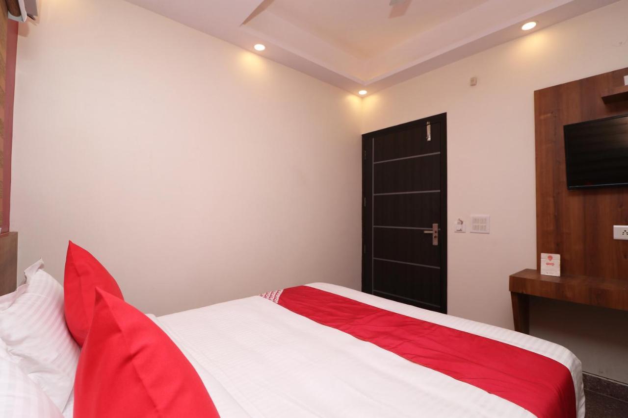 Hotel Oyo 36848 Embellish 3*