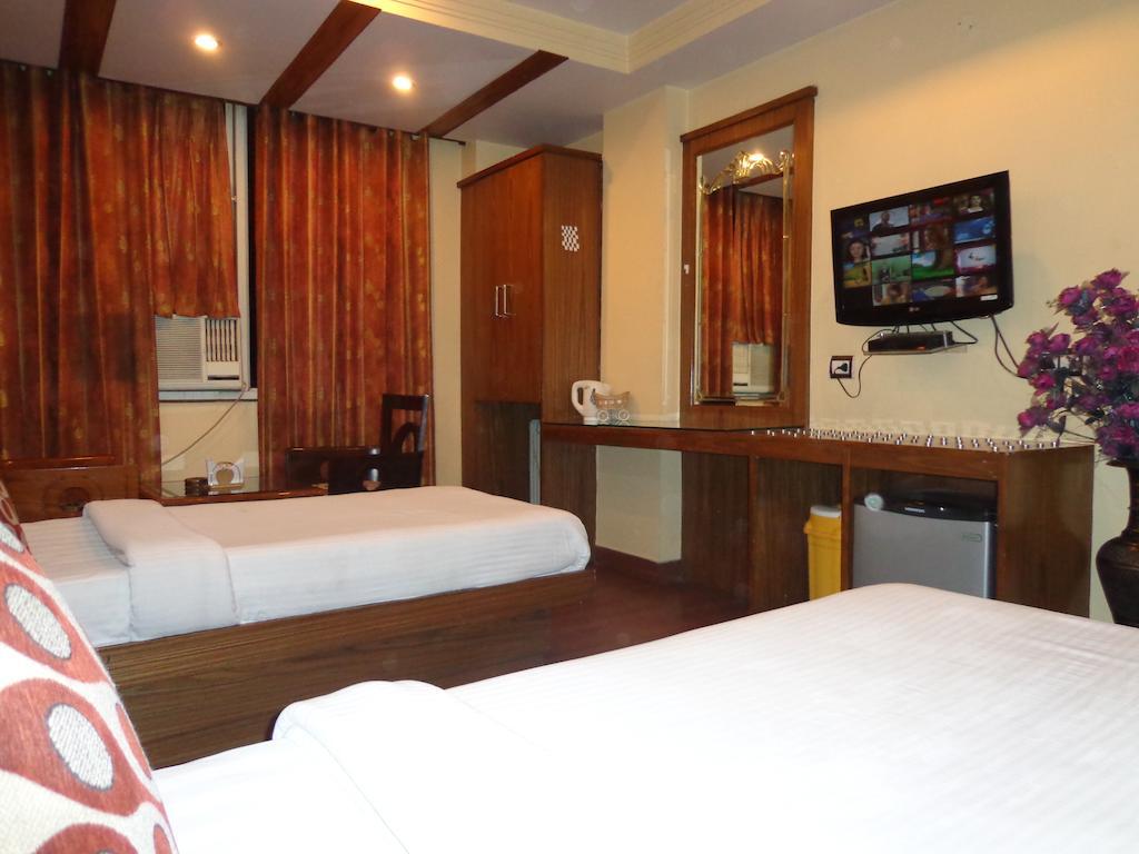 Shivdev International Near Railway Station Nova Deli