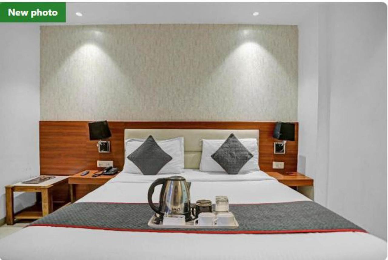 Wowstops-clark Near Delhi Airport Hotel