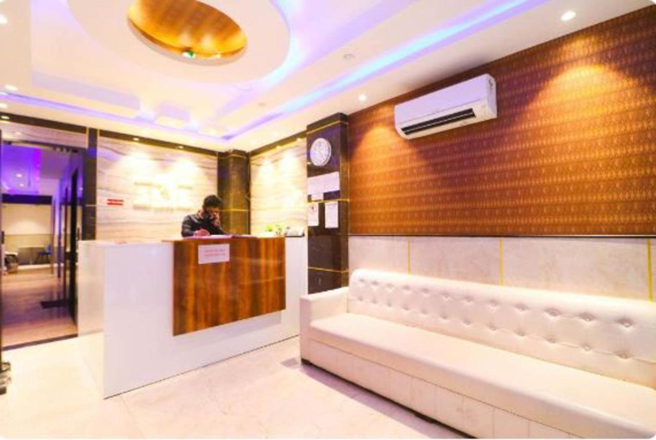 Wowstops-clark Near Delhi Airport New Delhi