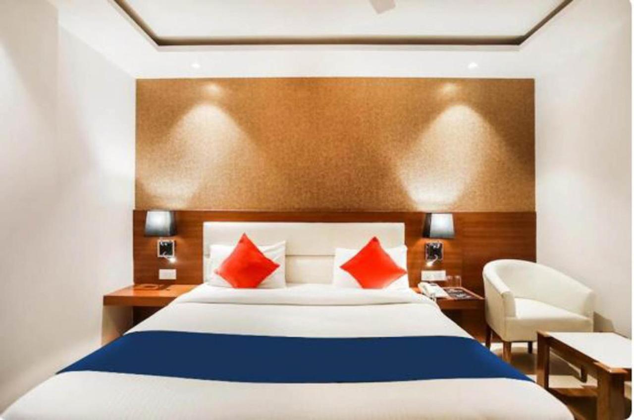 Hotel Royal Sky Luxury Near Delhi Airport 3*