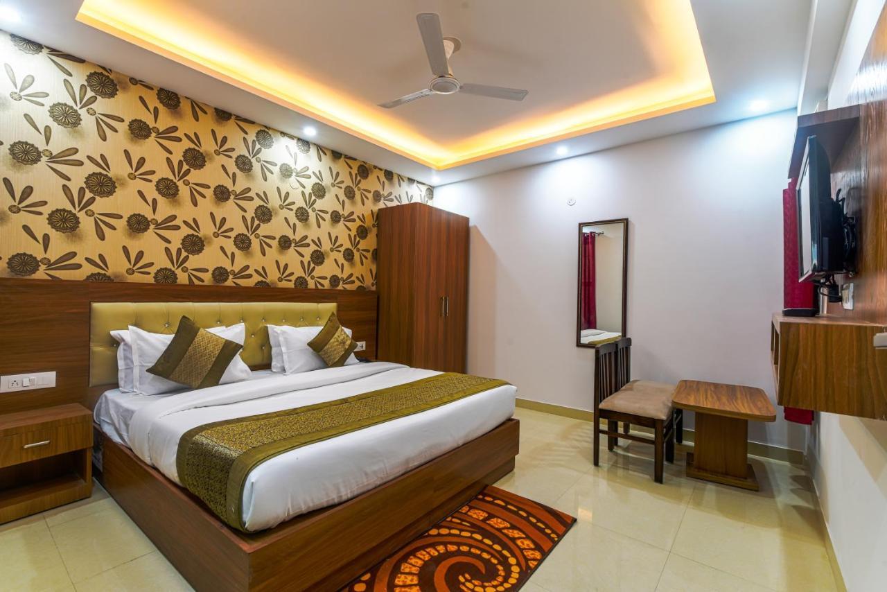 Hotel Tree Plaza New Delhi