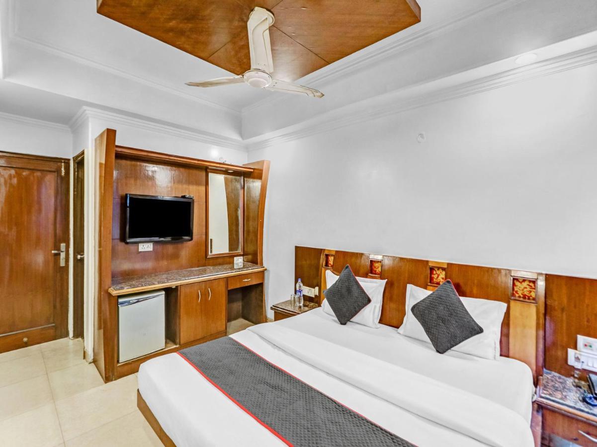 Hotel Staybook Geeson- Railway Station