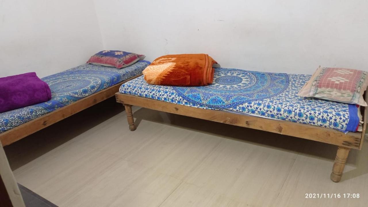 Albergue Santana hostel *