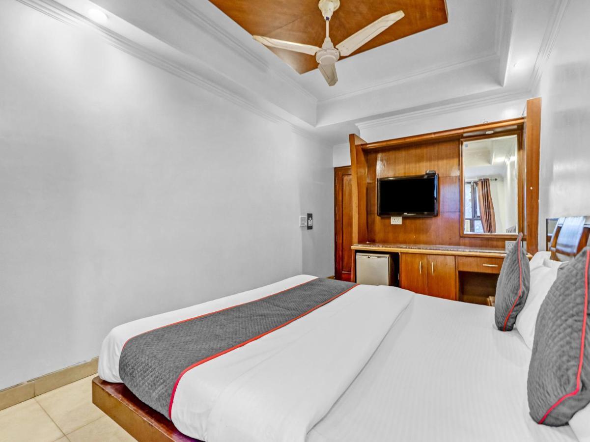 Staybook Geeson- Railway Station Hotel 3*