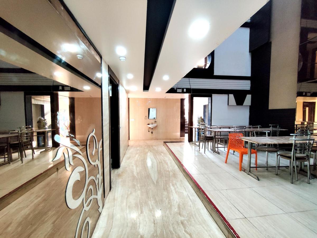 Hotel Pride, Karol Bagh 3*
