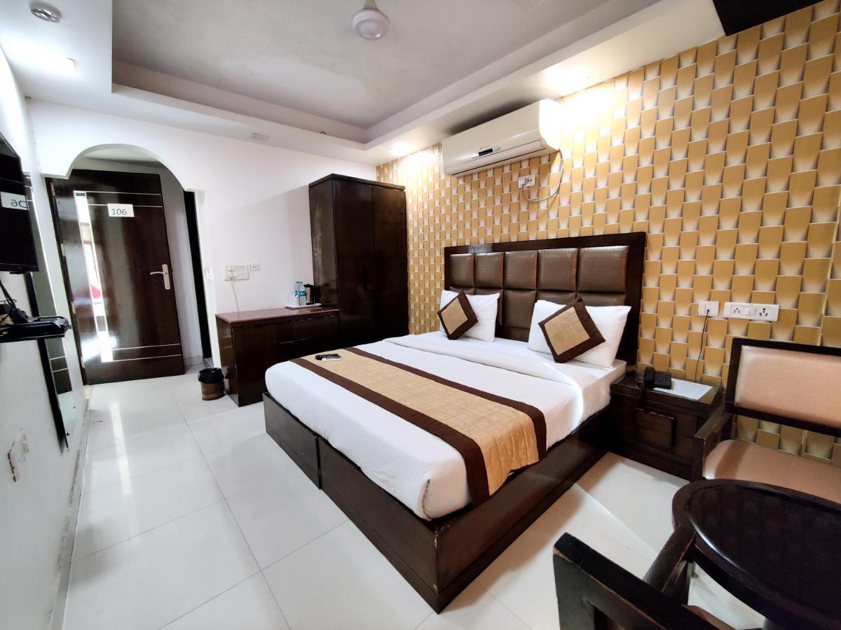 Pride, Karol Bagh 3*