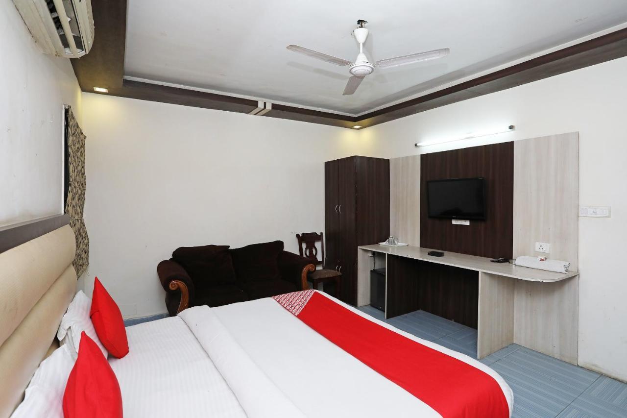 Oyo South Plaza Near Lotus Temple 3* New Delhi