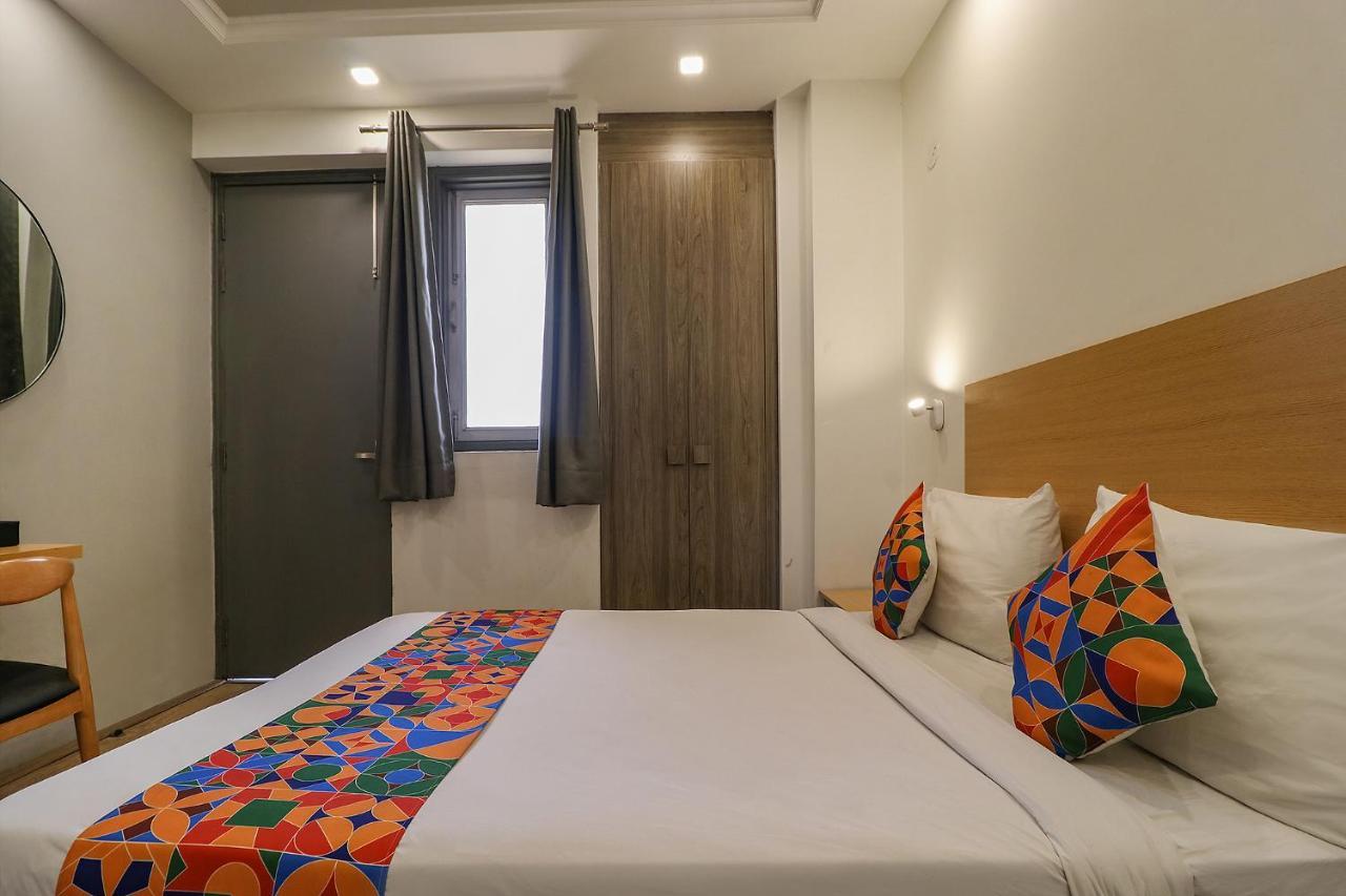 Fabhotel The Chaitanyas Rohini Sec 18 Hotel 3*