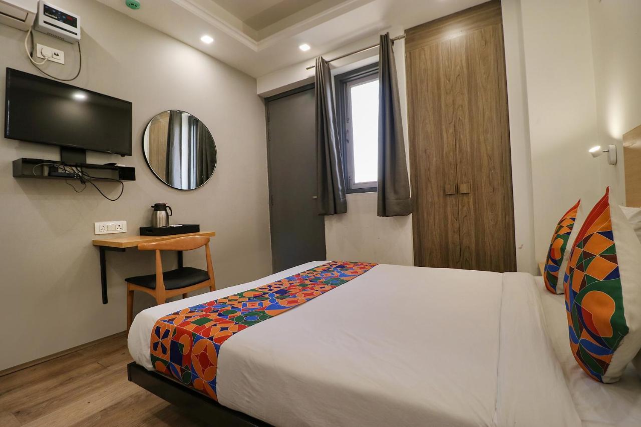 Fabhotel The Chaitanyas Rohini Sec 18