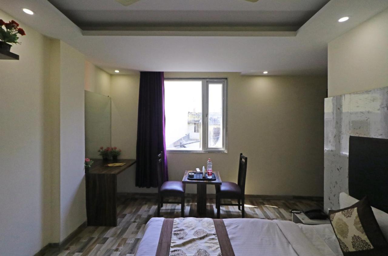 Hotel Smart Signature - Delhi Airport 4* New Delhi