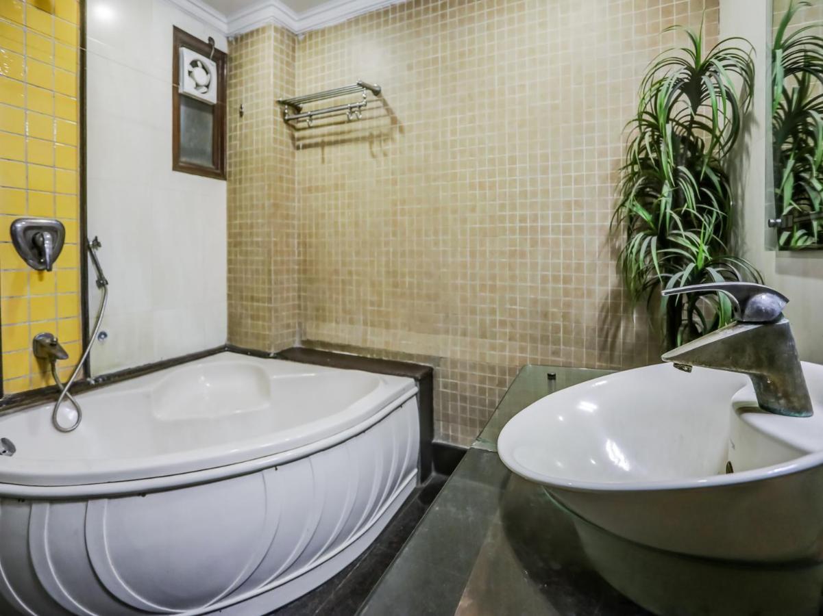 Staybook Geeson- Railway Station Hotel Nova Deli