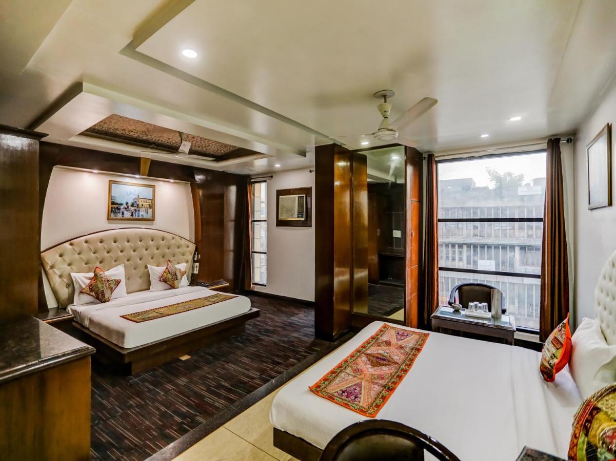 Staybook Geeson- Railway Station Hotel 3*