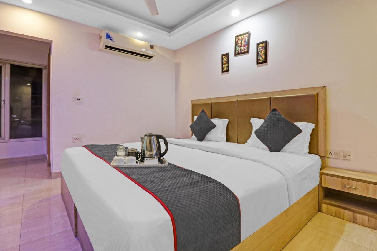 Oyo Townhouse 901 Prime Enclave Near Ambience Mall Nova Deli