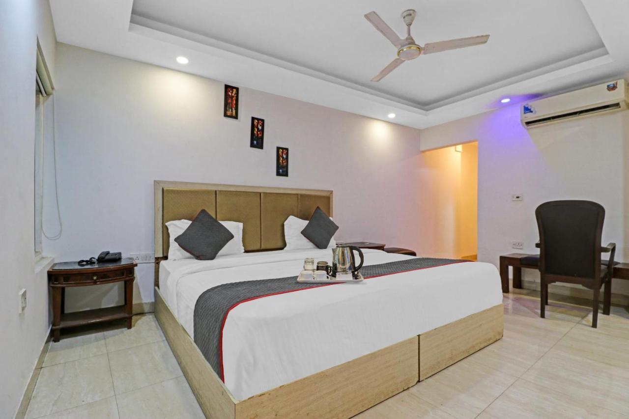 Oyo Townhouse 901 Prime Enclave Near Ambience Mall Apartamento *