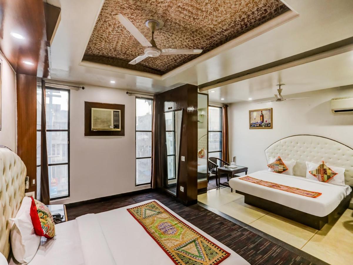 Staybook Geeson- Railway Station Hotel Nova Deli