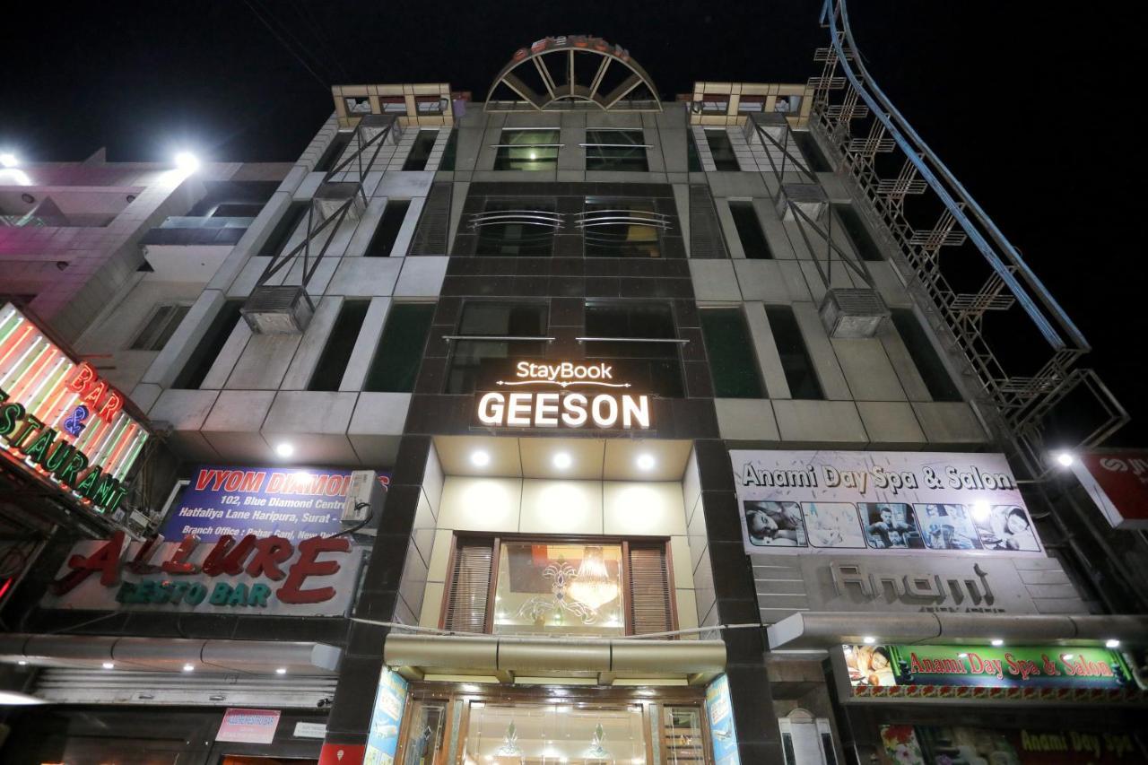 Staybook Geeson- Railway Station 3*