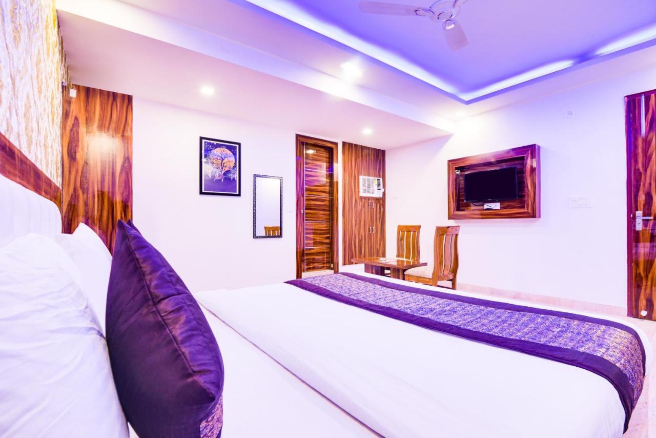 Fabulous - Delhi International Airport 3*