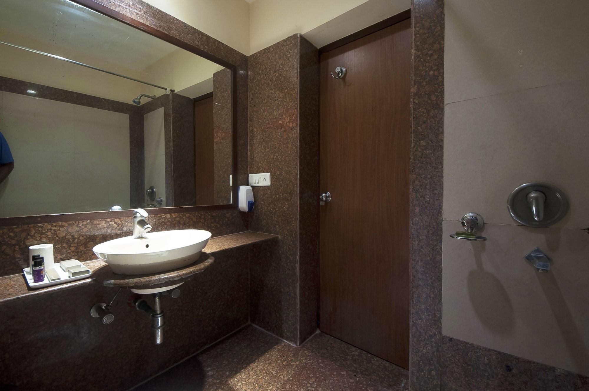 The Corus Hotel 3*