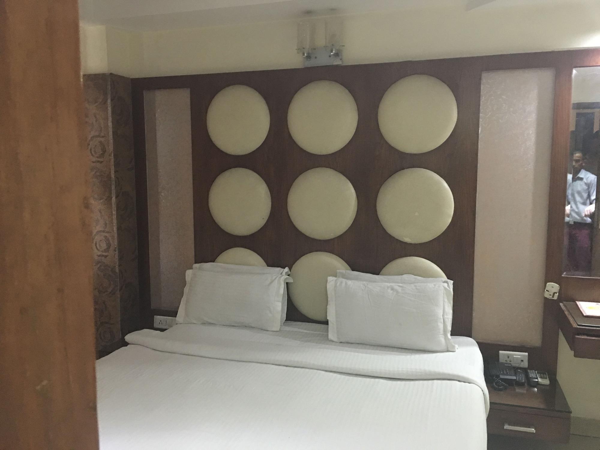 High 5 Land Hotel