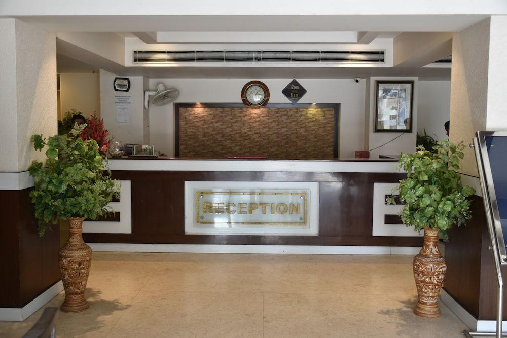 The Impress Near Delhi Airport 4* New Delhi