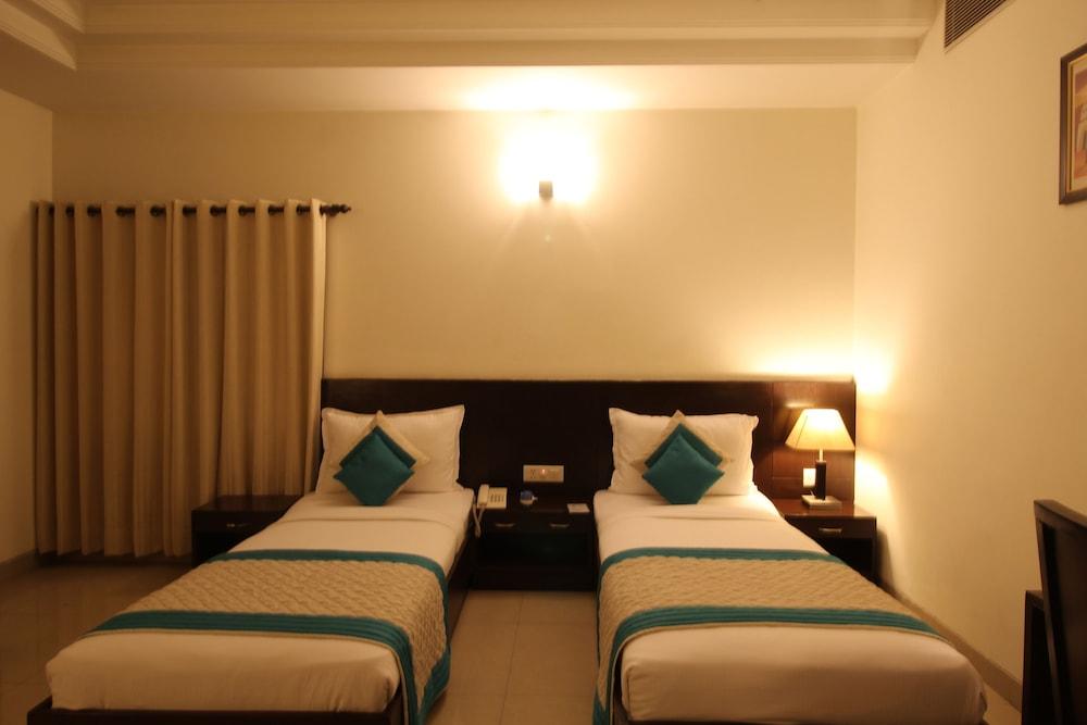The Impress Near Delhi Airport Hotel New Delhi