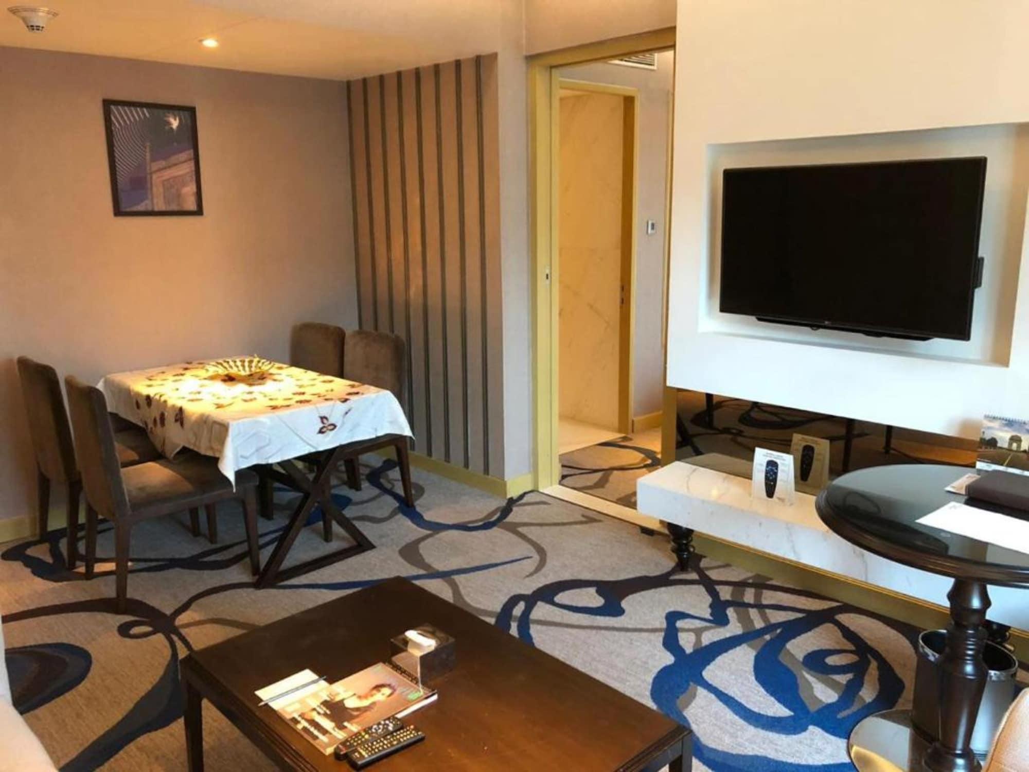 Hotel Pride Plaza Hotel, Aerocity 5*