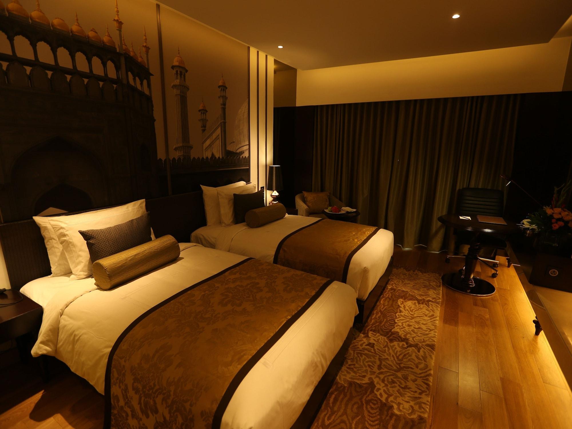 Pride Plaza Hotel, Aerocity 5*