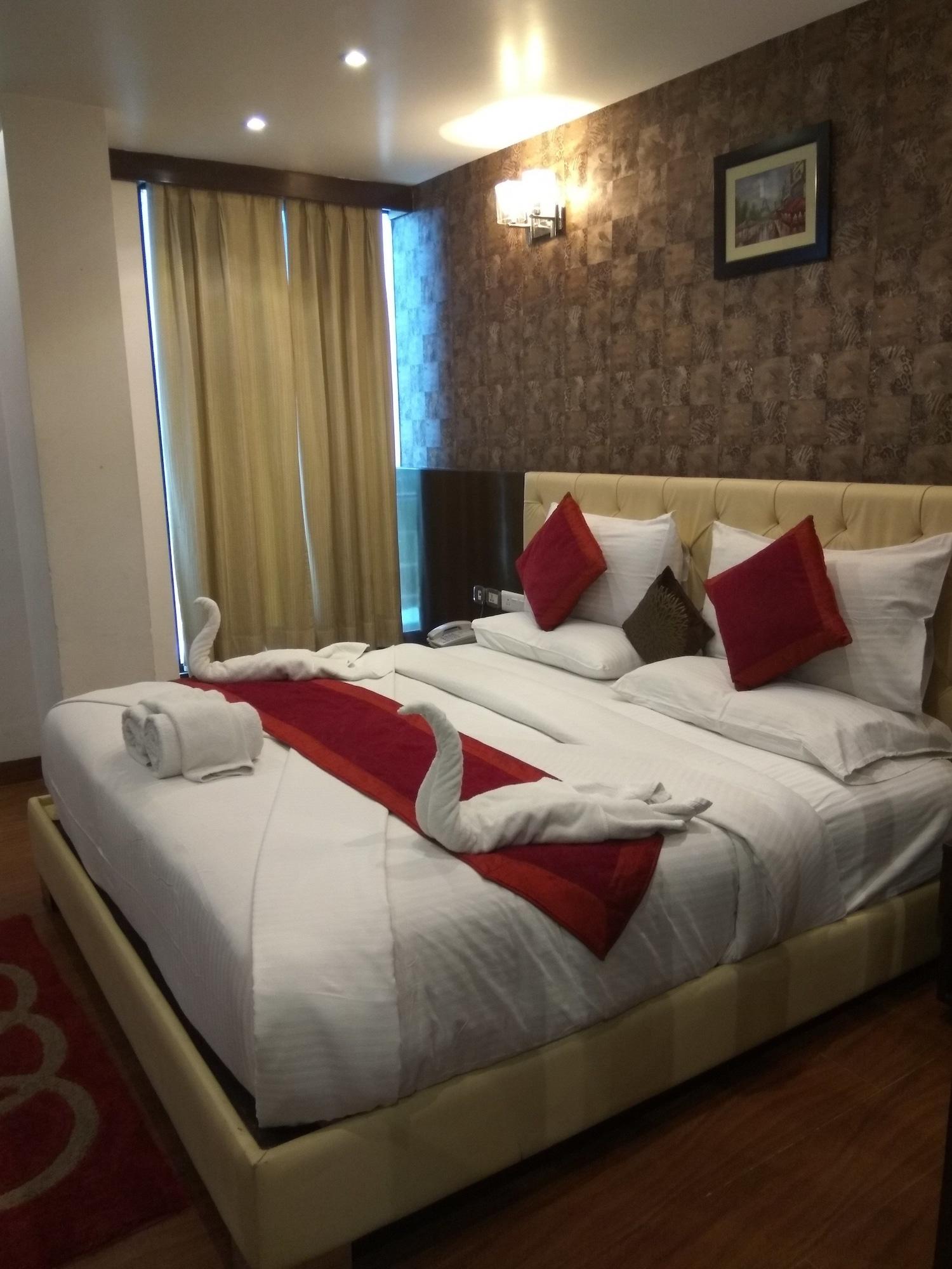 Signature Grand Hotel 3*
