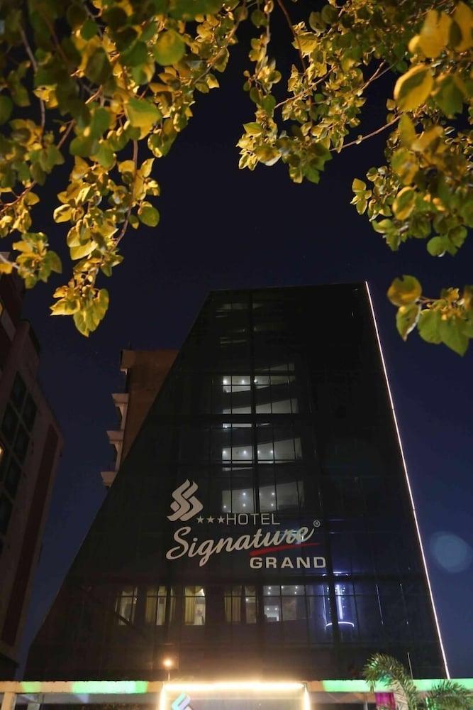 Signature Grand
